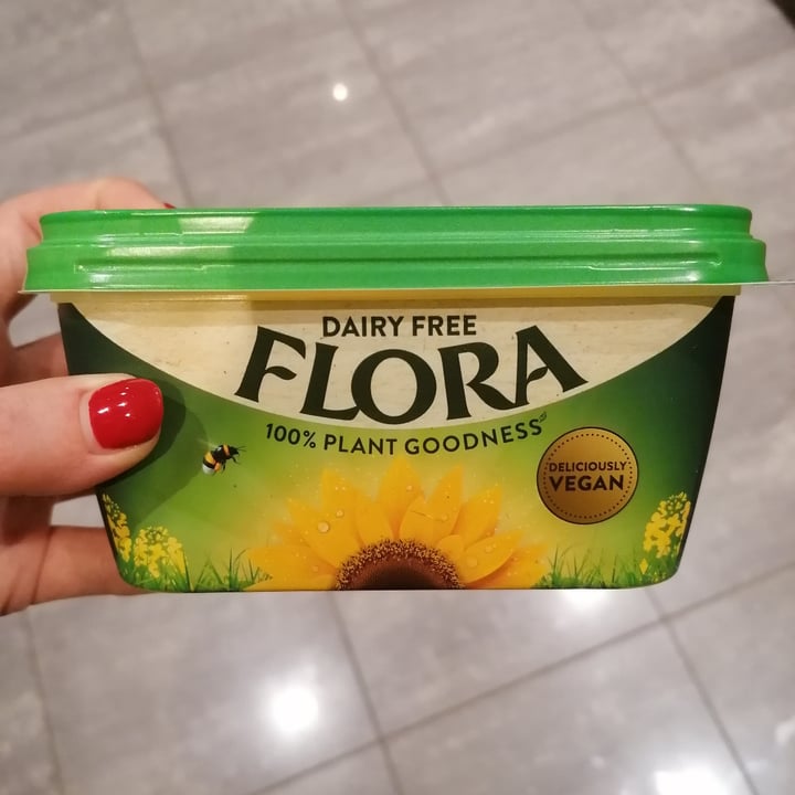 photo of Flora Dairy-free Flora 100% Plant Goodness shared by @robynellen on  30 Aug 2020 - review