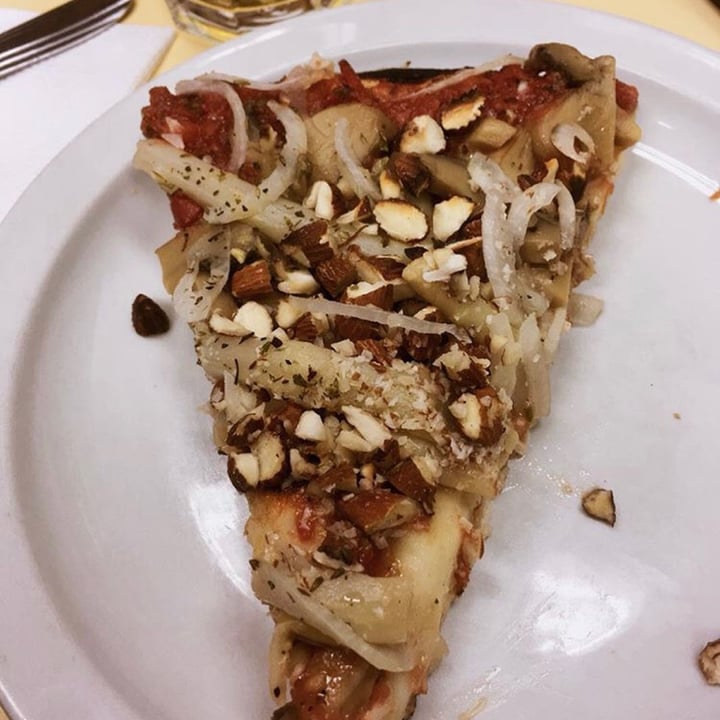 photo of Pizzería Güerrin Pizza vegana shared by @akgusti on  24 Aug 2020 - review