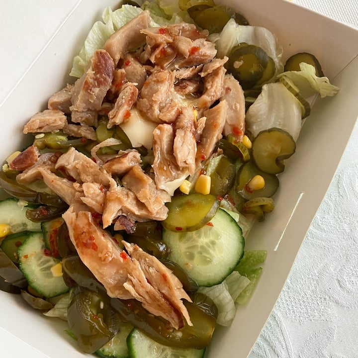 photo of Subway T.L.C (Tastes like Chicken) salad box shared by @elizabethmullaney on  22 Jan 2022 - review
