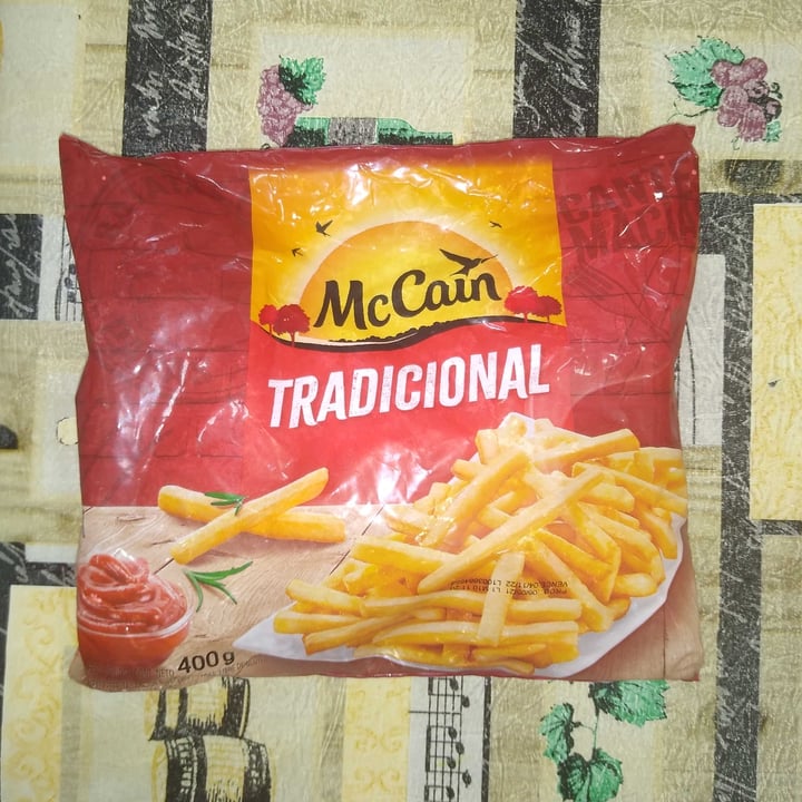 photo of McCain Tradicional shared by @vedevegan on  15 Jun 2021 - review