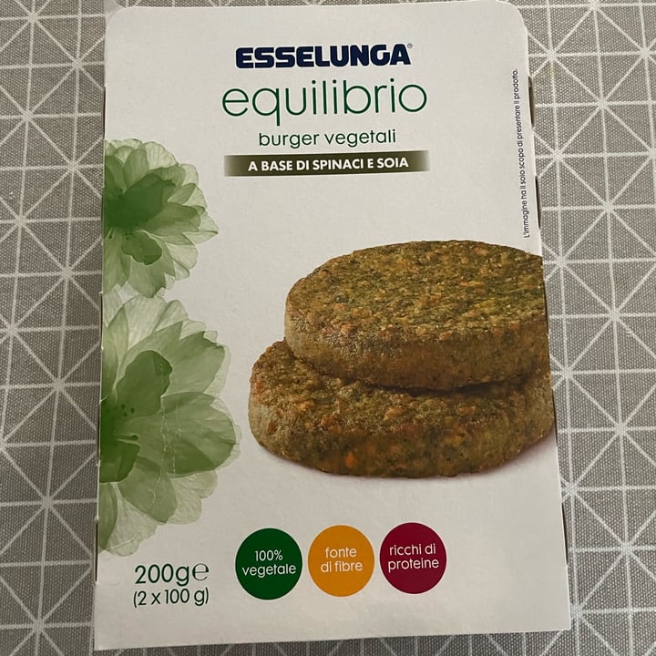photo of Esselunga Bio Burger a base di spinaci e soia shared by @alicelimpia on  04 Oct 2022 - review