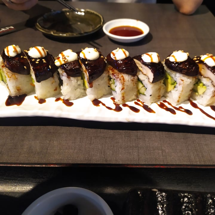 photo of Herbivore Shiitake Maki shared by @emek on  29 Sep 2021 - review