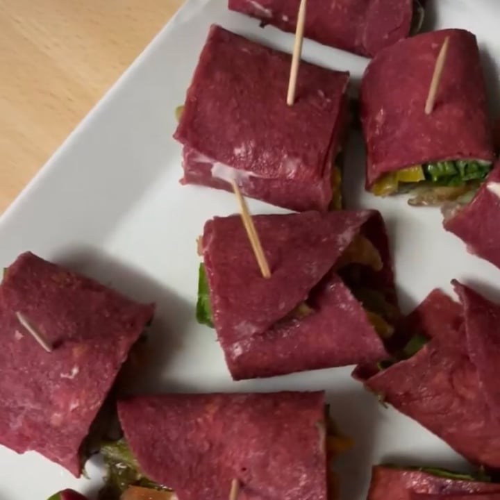 review photo of Romeo & Vero Vegan Butcherie Beef kebabs shared by @greengabby on 29 Aug 2022 - review