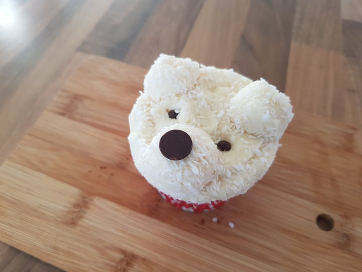 photo of The Lin Den Polar Bear Cup-cake shared by @magicdragon on  04 Mar 2020 - review