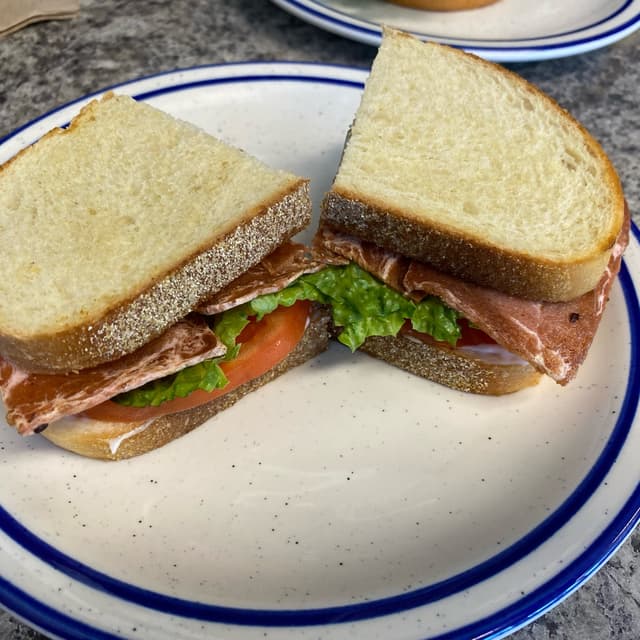 Photo of the dish “BLT”
