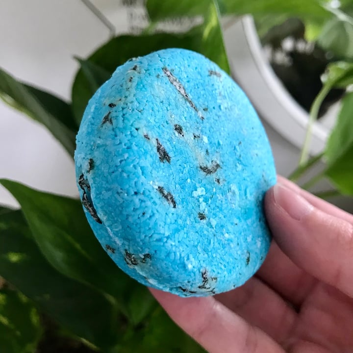 review photo of LUSH Fresh Handmade Cosmetics Seanik Shampoo Bar shared by @natalina on 03 Feb 2021 - review