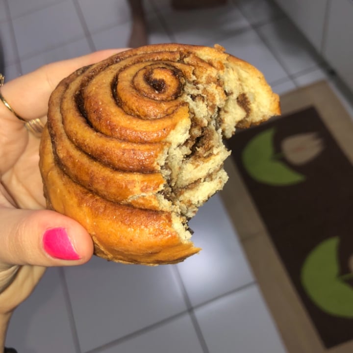 photo of Cannelle cinnamon Roll shared by @laurakalkmann on  17 May 2022 - review