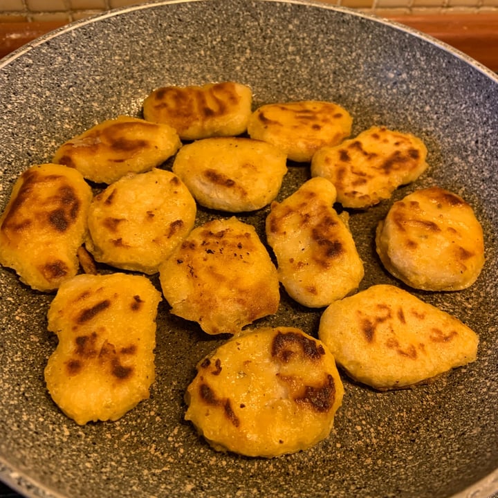 review photo of Vemondo Nuggets Vegani-Pepite Vegane con Salsa al Peperoncino Dolce shared by @gaiasct on 27 Sep 2022 - review