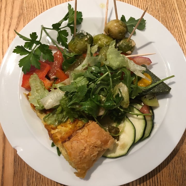 review photo of DaTerra Baixa Vegan buffet shared by @happygoat on 27 Dec 2019 - review