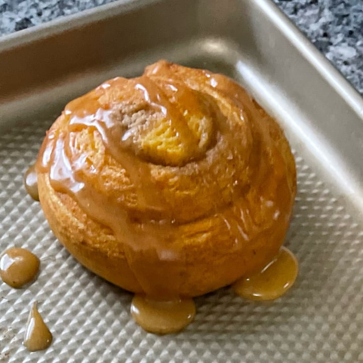 photo of Trader Joe's Pumpkin Rolls shared by @consciouslycarlie on  31 Dec 2021 - review