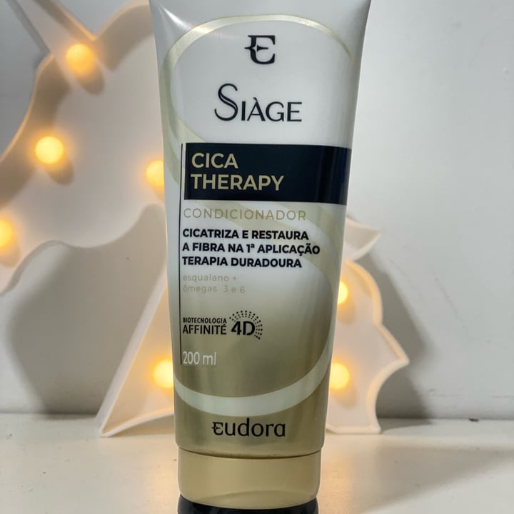 photo of Eudora Condicionador Siàge Cica Therapy shared by @castrcaroline on  07 Apr 2022 - review