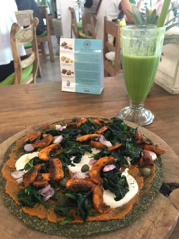 photo of Alchemy Spinach & Mushroom Pizza shared by @leni on  07 Oct 2018 - review