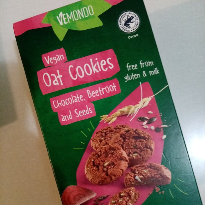 photo of Vemondo Vegan Oat Cookies Chocolate, Beetroot and Seeds shared by @valeveg75 on  28 Dec 2021 - review