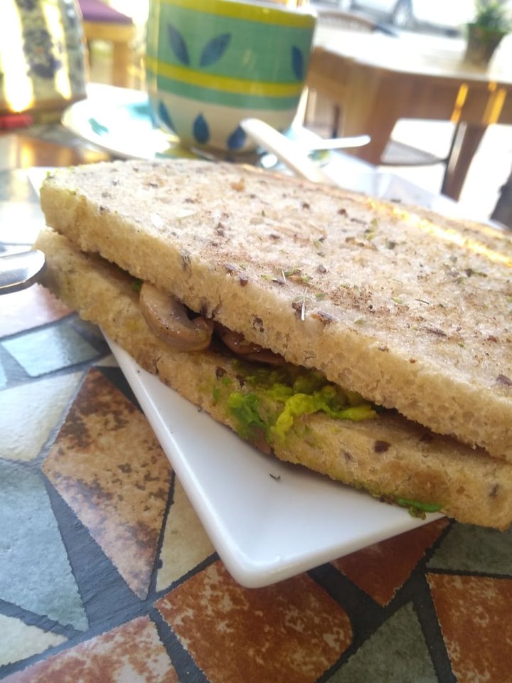photo of Café Sin Culpa Sándwich palta, cebolla y champiñones shared by @javimss on  19 Jan 2020 - review