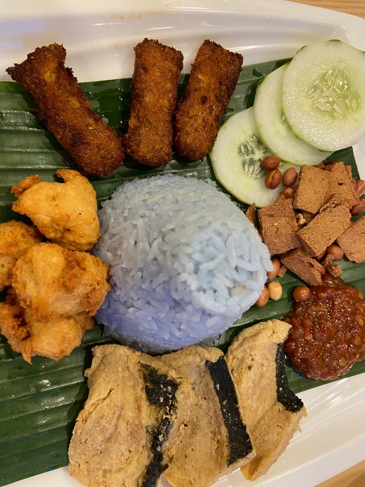 photo of Green Ba Vegetarian Restaurant Blue Pea Nasi Lemak shared by @fxk on  04 Mar 2020 - review