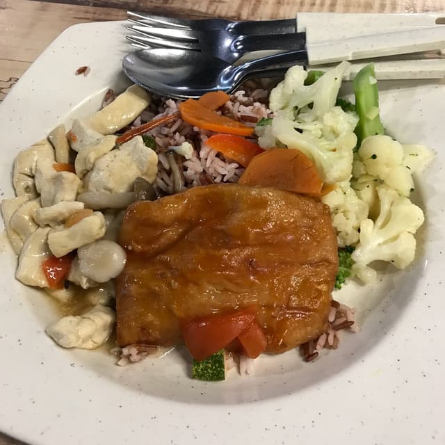 菜肴“Sweet & Sour Tofu with Veggies”的照片