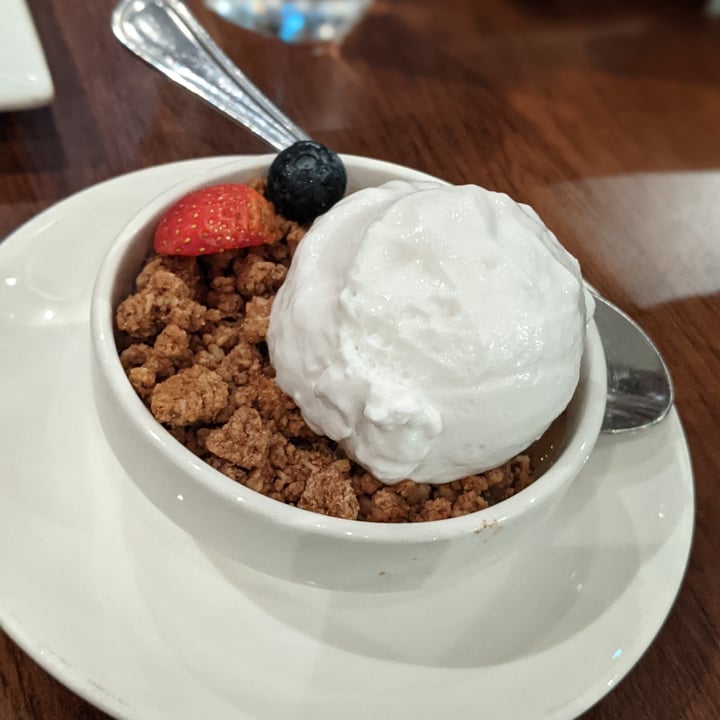 photo of Original Sin Mediterranean Restaurant Apple Crumble with Coconut Ice Cream shared by @oblongboxes on  07 May 2021 - review
