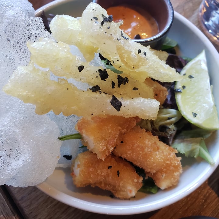 photo of Sushi Momo Végétalien "Crevettes" frites shared by @alexfoisy on  21 Aug 2022 - review