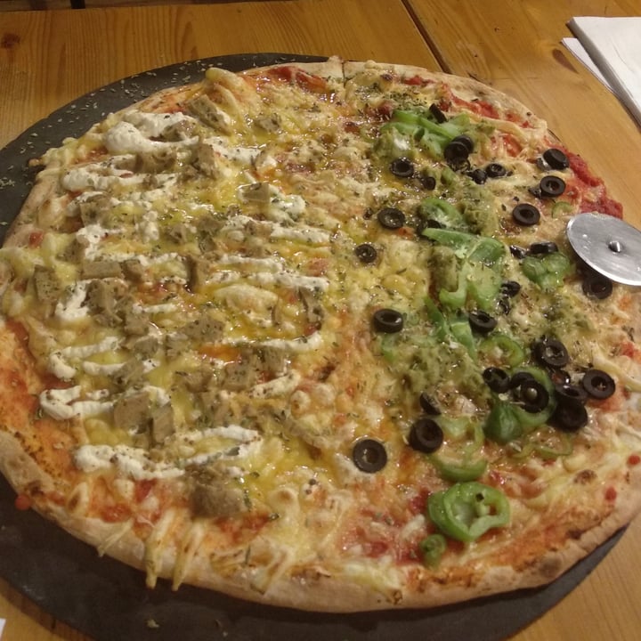 photo of Pizzeria Trozo Pizza Vegana shared by @mariadesalomon on  31 Aug 2020 - review