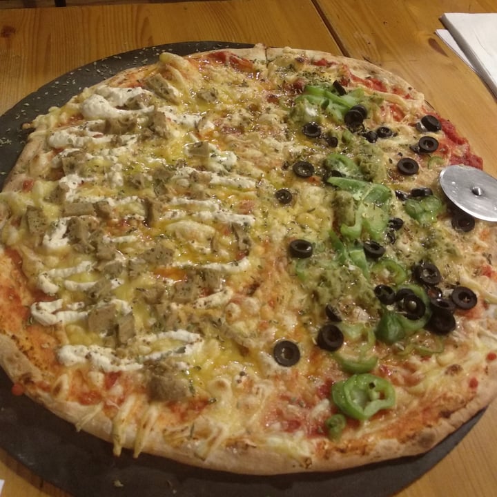 review photo of Pizzeria Trozo Pizza Vegana shared by @mariadesalomon on 31 Aug 2020 - review