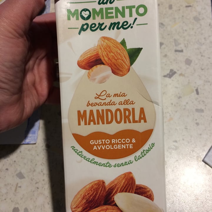 photo of Un momento per me Bevanda alla Mandorla shared by @coloratantonella on  22 May 2021 - review