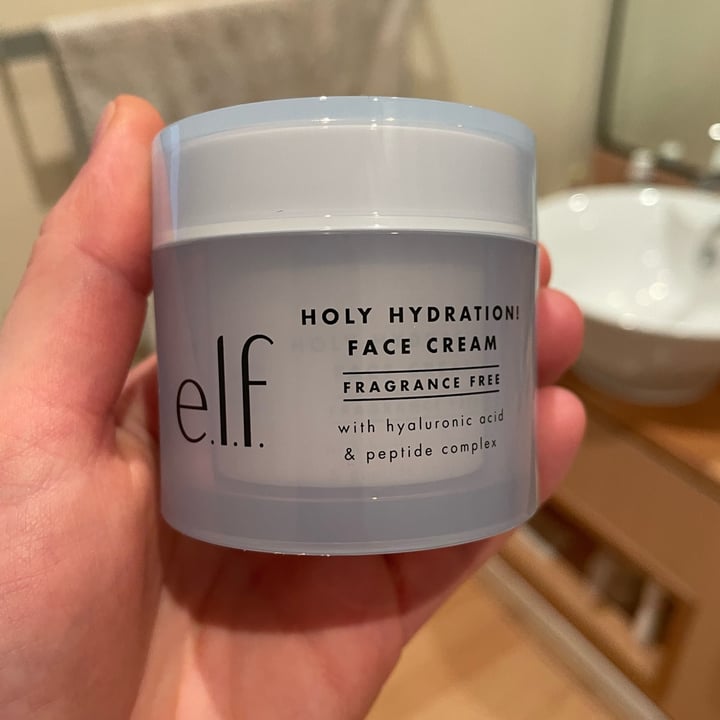 photo of e.l.f. Cosmetics Holy hydration! Face cream fragrance free shared by @mariadesantis on  25 Mar 2022 - review