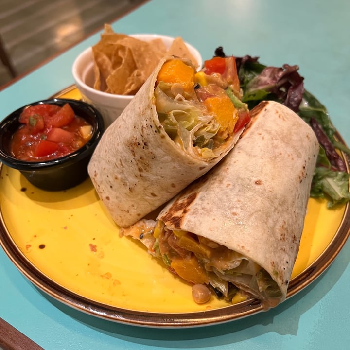 photo of Privé Asian Civilisations Museum Mexican Burrito Wrap - Specials shared by @vegan-ravana on  06 Jun 2022 - review