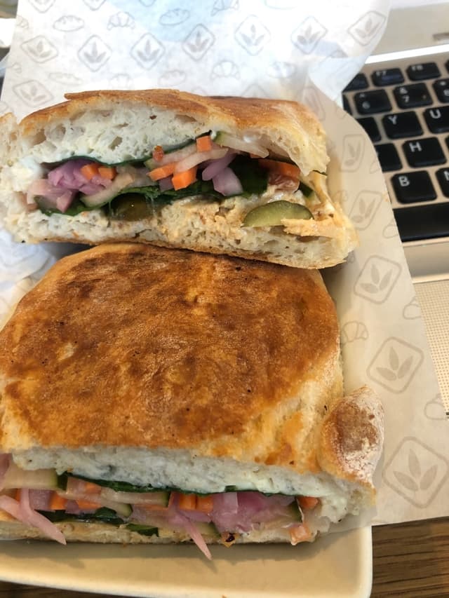 Photo of the dish “Vegan Sriracha Chickun Sandwich”