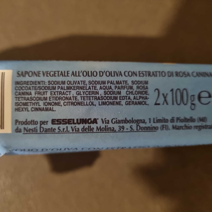 photo of Esselunga Sapone Vegetale All’olio D’oliva - Rosa Canina shared by @martiiiiiii on  20 Sep 2022 - review