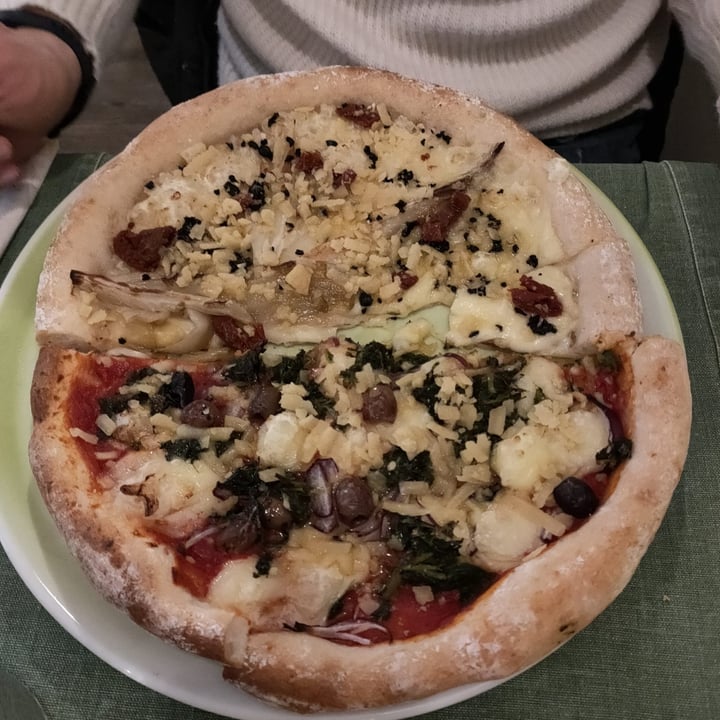photo of La Pépinière Ristorante Biologico Pizza veg shared by @brazzo on  31 Dec 2021 - review