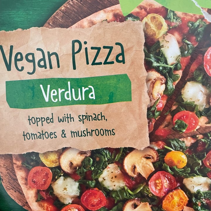 photo of Vemondo Vegan Pizza Tomate, Espinaca y Champiñones shared by @ninettaveg on  30 Apr 2022 - review