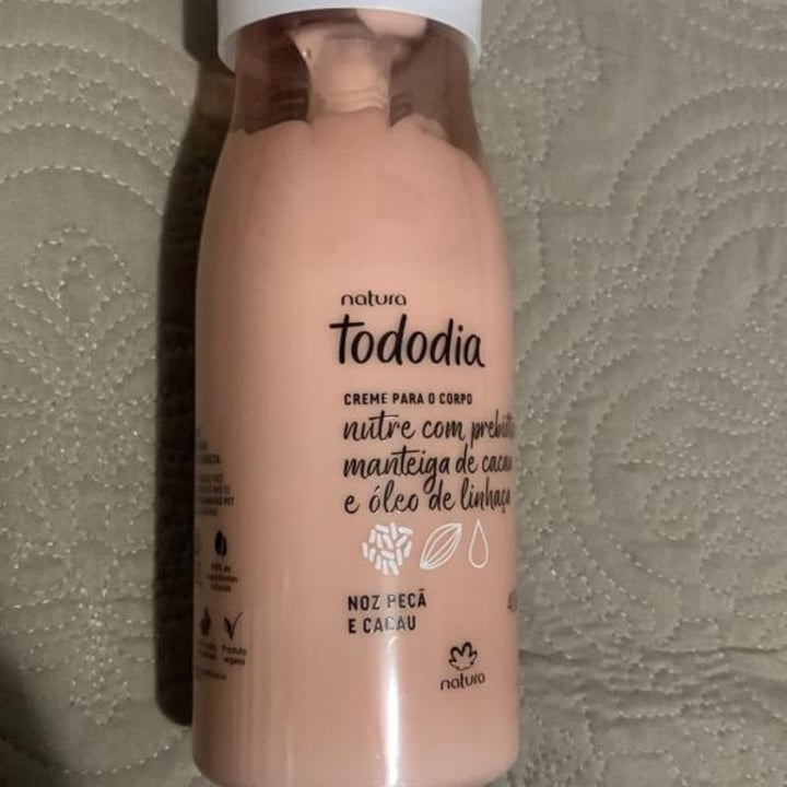 photo of Natura Creme Corporal Noz Peça e Cacau shared by @claudangelo on  17 Apr 2022 - review
