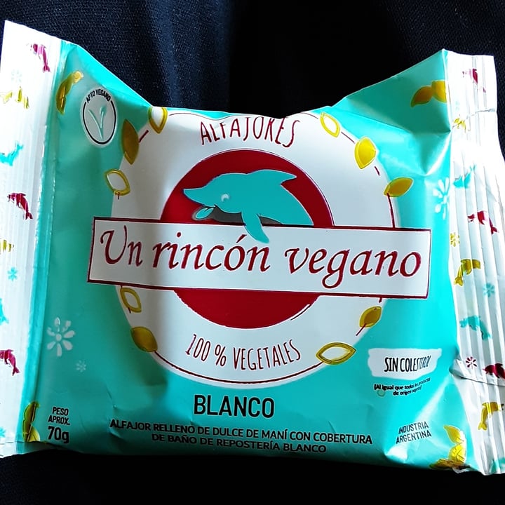 photo of Un Rincón Vegano Alfajor Chocolate Blanco shared by @antiespecismo on  07 Nov 2020 - review