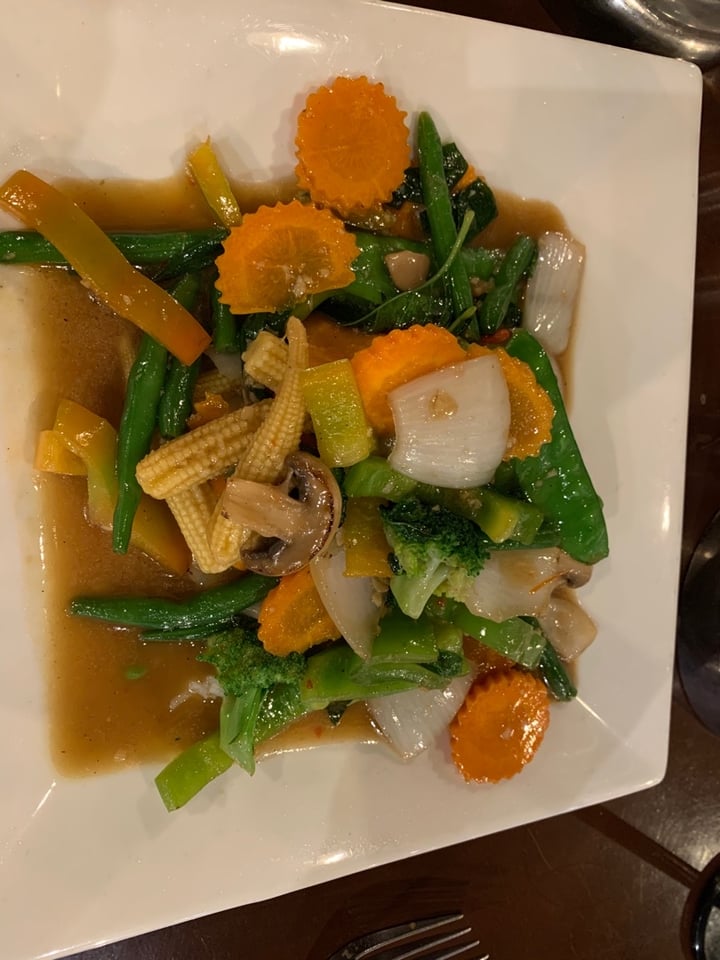 photo of Nick's Cafe and Authentic Thai Restaurant Mixed Vegetable Stir Fry shared by @marshacpiano on  11 Feb 2020 - review