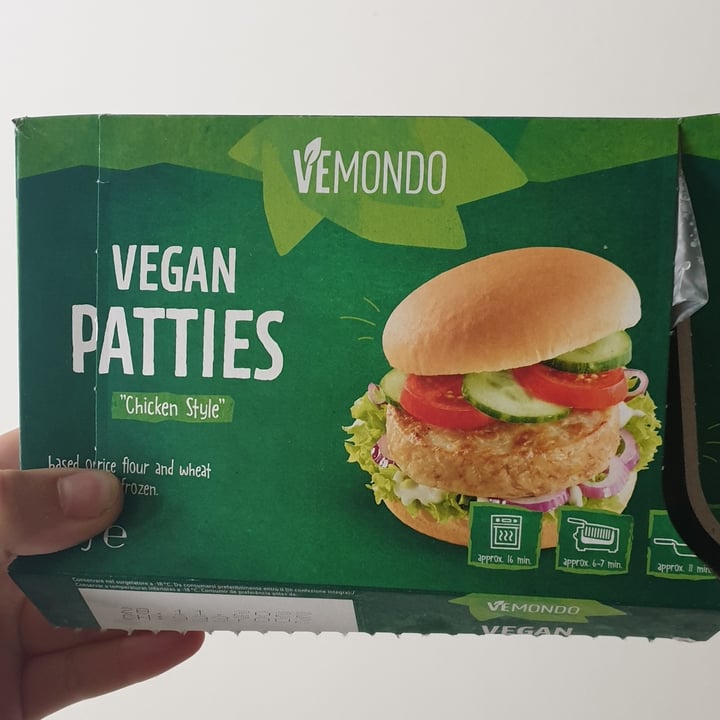 photo of Vemondo 2 Vegan Patties “Chicken Style” shared by @alemeroni on  30 Mar 2022 - review