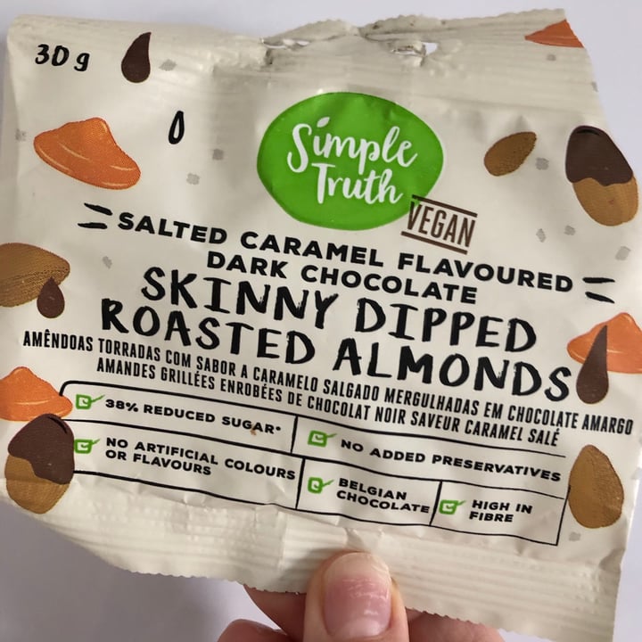 photo of Simple Truth Salted Caramel Flavoured Dark Chocolate Skinny Dipped Roasted Almonds shared by @aleecpt on  24 Nov 2020 - review
