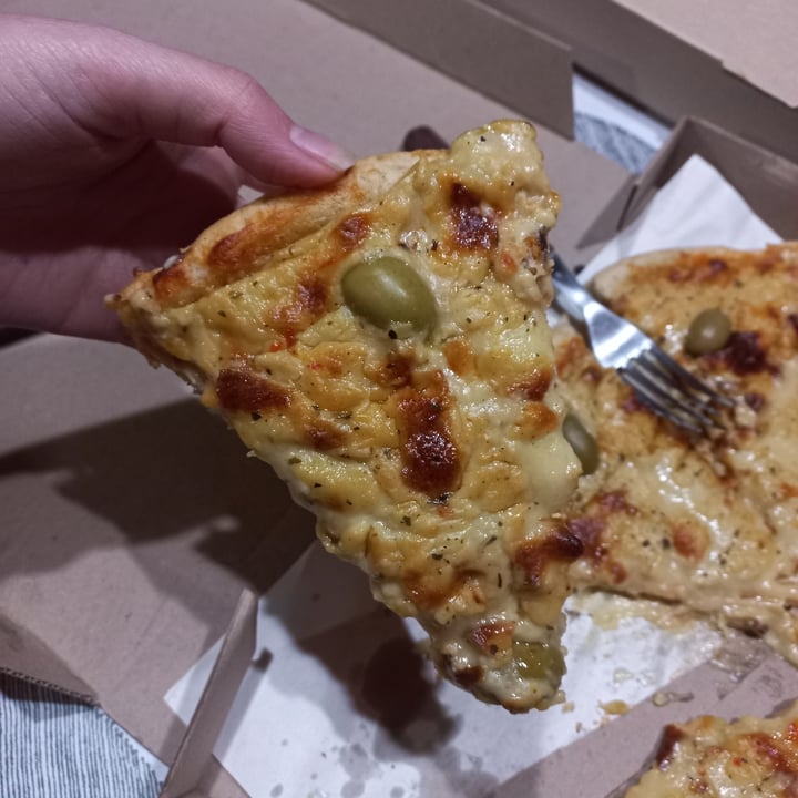 photo of Pizza Vegana Ramos Mejia Pizza muzzanut shared by @floverburg on  17 Sep 2021 - review