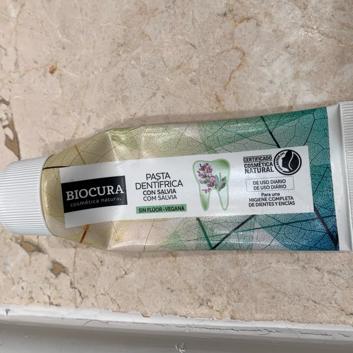 photo of Biocura Pasta Dentífrica Con Salvia Sin Flúor shared by @elyqs on  11 May 2022 - review