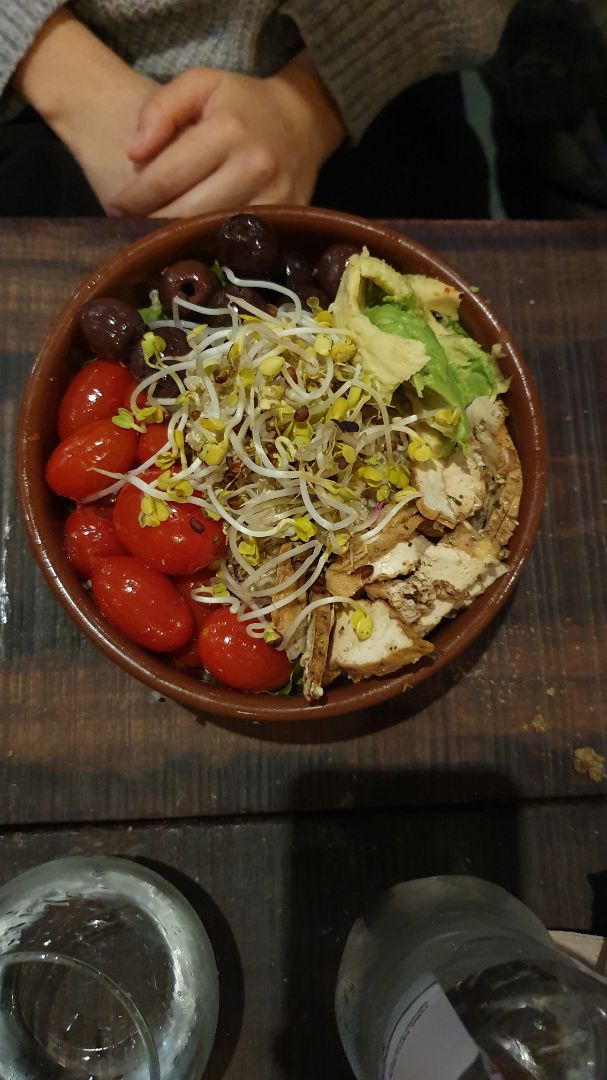 photo of Estilo Veggie Quinoa Mediterránea shared by @evelyn2292 on  06 Aug 2019 - review