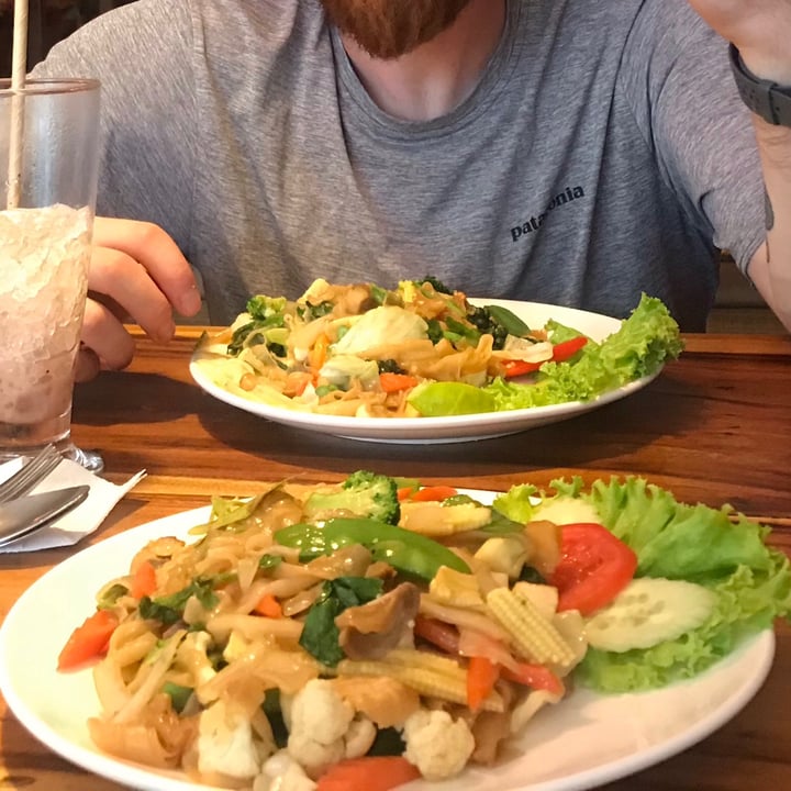 photo of Ethos Vegetarian and Vegan Restaurant Pad Thai shared by @broccolizzo on  11 Dec 2020 - review