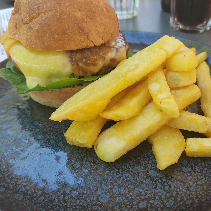 photo of Jonkershuis Restaurant South Africa Vegan Cheeseburger shared by @anxietea on  26 Dec 2020 - review