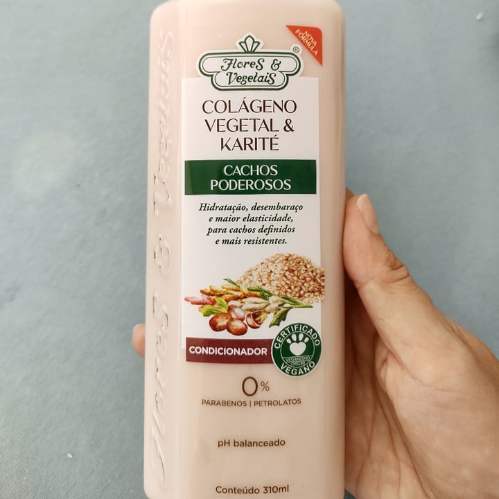 review photo of Flores & Vegetais Condicionador Cachos Poderosos shared by @claryhitz on 18 Sep 2022 - review
