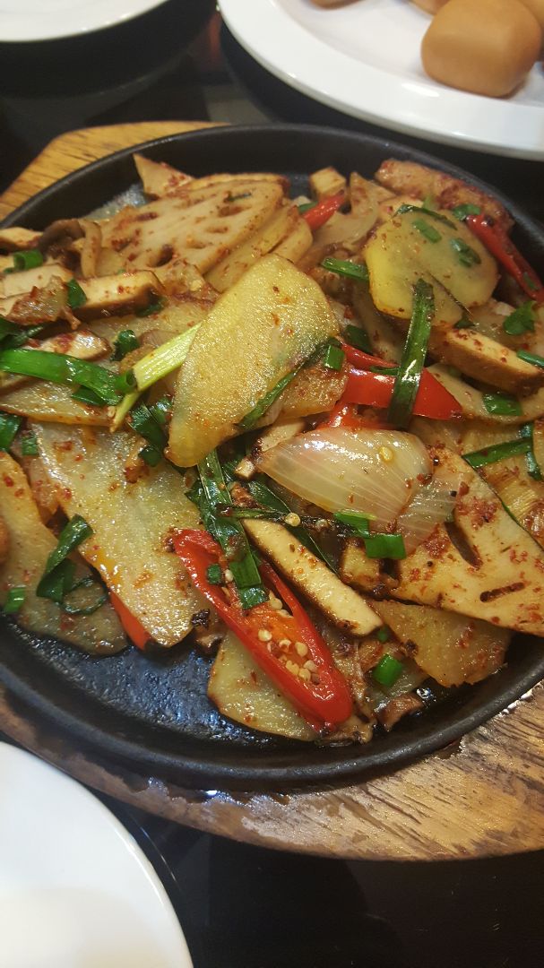photo of Old Chengdu Sichuan Cuisine Hot Plate Potatoes and Lotus Roots shared by @bigfatnyancat on  04 Jan 2019 - review