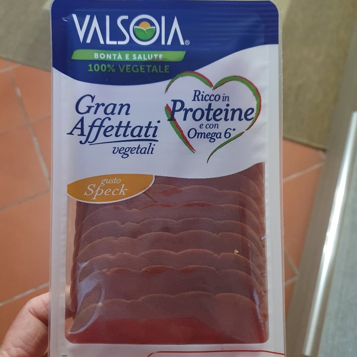 photo of Valsoia Gran Affettati Vegetali Gusto Speck shared by @deborahspagnolo on  16 May 2022 - review