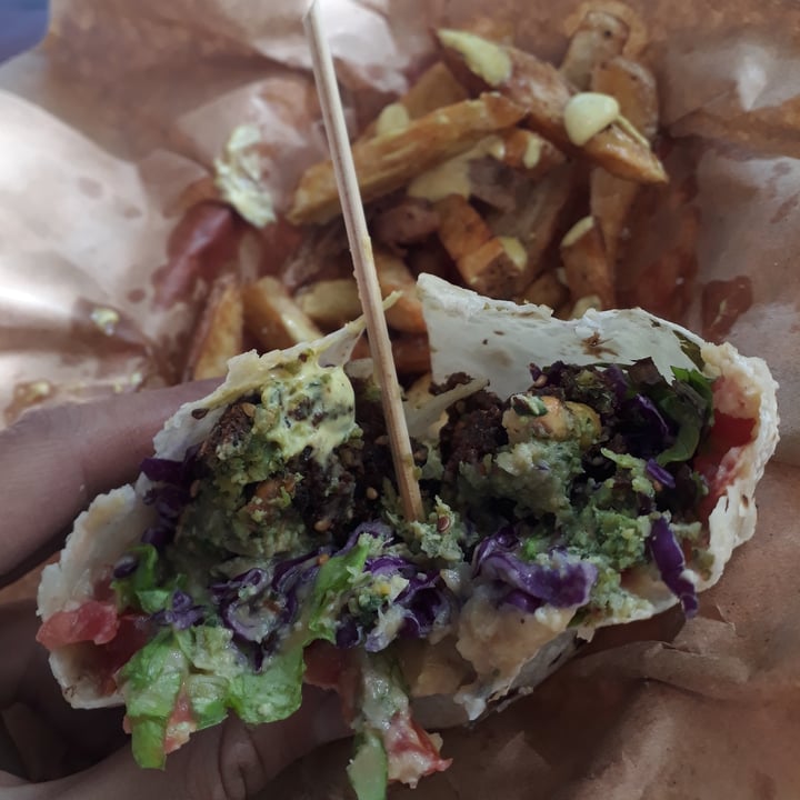 photo of The Mystic fog beer & co. wrap de falafel shared by @iaragonzalezz on  27 Mar 2021 - review