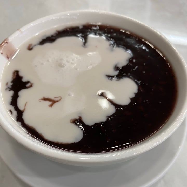 photo of Tong Shui Desserts Bubur Pulut Hitam (Black Glutinous Rice With Coconut Milk) shared by @minimalisthero on  19 Sep 2020 - review