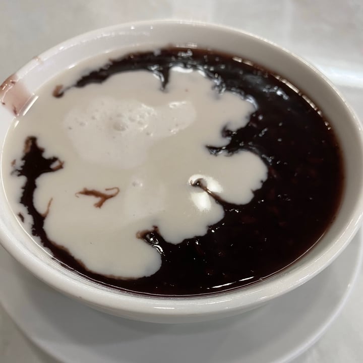 review photo of Tong Shui Desserts Bubur Pulut Hitam (Black Glutinous Rice With Coconut Milk) shared by @minimalisthero on 19 Sep 2020 - review