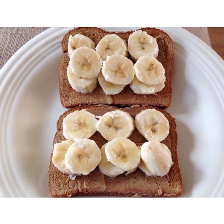 review photo of Safeway 100% Whole Wheat Bread shared by @kacilee on 09 May 2020 - review