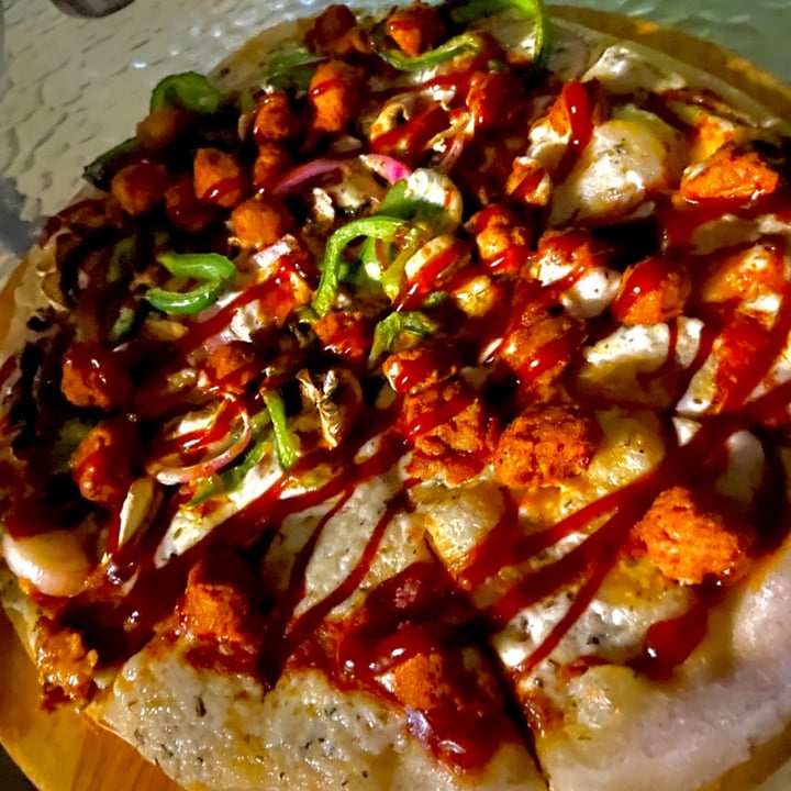review photo of Luna's Kitchen Beirut BBQ Pizza shared by @seventy on 11 Jun 2022 - review