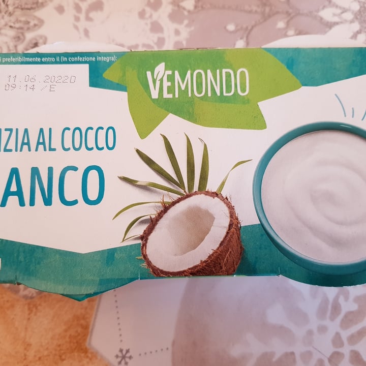 review photo of Vemondo Yogurt Cocco Bianco shared by @tinabefa on 14 May 2022 - review